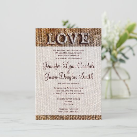 Rustic Country Burlap AMOUR Mariage Invitations (Debout devant)