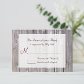 Rustic Country Grange Wood Wedding Cartes RSVP (Debout devant)