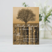 Rustic Country Tree Grange Bois Mariage RSVP Carte (Debout devant)