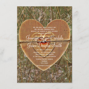 Rustic country Wooden Heart Camo Wedding Invites Kaart