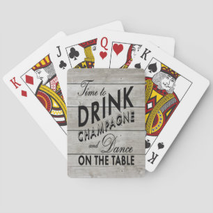 Rustic die Kaarten speelt Tijd aan Drink Champagne