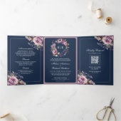 Rustic Dusty Paarse Floral Navy QR Code Weddenscha Drieluik Uitnodiging (Binnen)