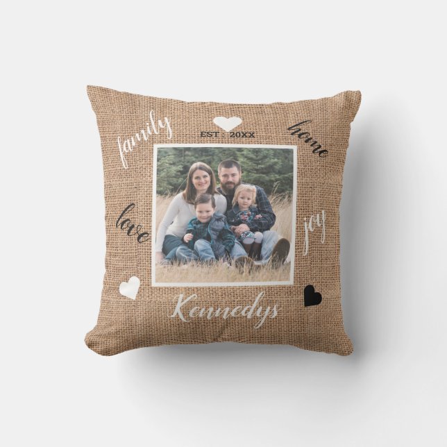 Rustic Farmhouse Burlap - Aangepaste naam foto Buitenkussen (Voorkant)
