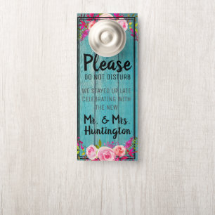 Rustic Floral Blue Barnwood Wedding stoort niet