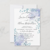 Rustic Floral Dusty Blue & Paars Wedding Invitat Kaart (Voorkant)