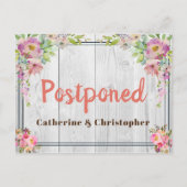 Rustic Floral Wood Wedding uitgesteld Briefkaart (Voorkant)