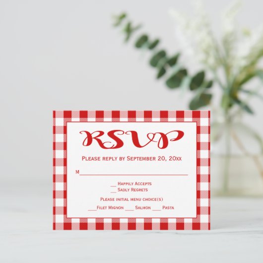 Rustic Gingham RSVP bruiloft rood en wit cheques Uitnodiging Briefkaart (Staand voorkant)
