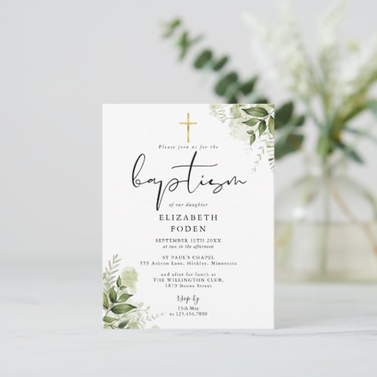 Rustic Greenery Chic Monogram Baptism Uitnodiging (Staand voorkant)