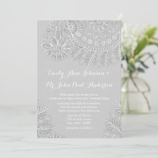 Rustic Grey Burlap Dentelle de mariage Invitations (Debout devant)