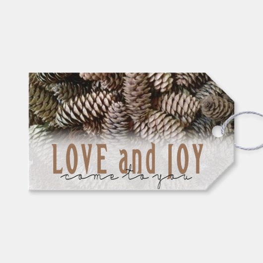 Rustic Holiday Love and Joy Pine Cone Cadeaulabel (Voorkant (Horizontaal))