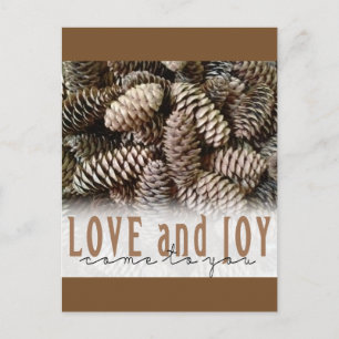 Rustic Holiday Love and Joy Pine Cone Feestdagenkaart