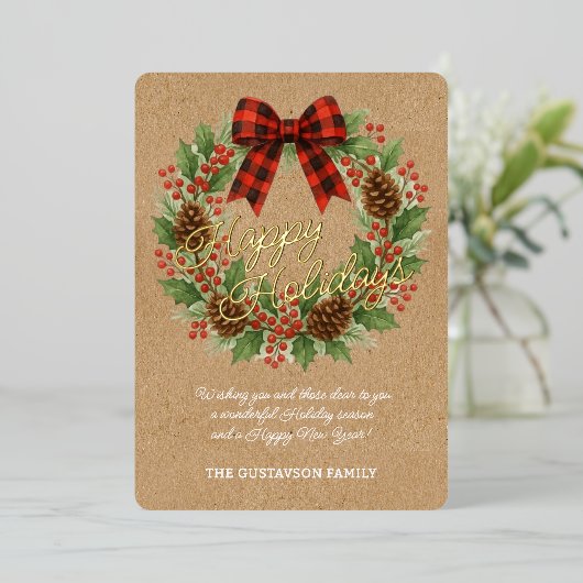 Rustic Holly Wreath Red Black Checkered Bow Gold Folie Feestdagenkaart (Staand Voorkant)