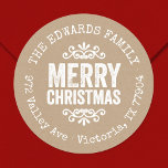Rustic Kraft Christmas Circle Retourner l'adresse<br><div class="desc">Des autocollants d'adresse de retour imprimés et imprimés sur mesure et abordables, personnalisés avec votre nom de famille et votre adresse de retour. Ce design de vacances rustique moderne présente des lettres MERRY CHRISTMAS en mauvais état sur un arrière - plan en papier imitation kraft. Utilisez les outils de conception...</div>