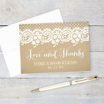 Rustic Kraft et dentelle Mariage Amour et Merci<br><div class="desc">Les cartes de remerciement pliées mariage comprennent "Love and Thanks" en écriture, un joli design de bordure illustrée de dentelle blanche fleurie et pointillée, un texte monogramme personnalisé qui peut être personnalisé, et un arrière - plan avec un aspect rustique de papier brun kraft texturé. L'intérieur de la carte peut...</div>