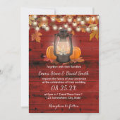 Rustic Lantern & Pumpkins Red Barn Fall Wedding Kaart (Voorkant)