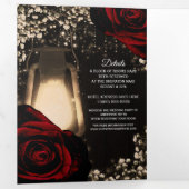 Rustic Lantern Red Roses Trifold Wedding Program Drieluik Uitnodiging (Binnenzijde eerst)