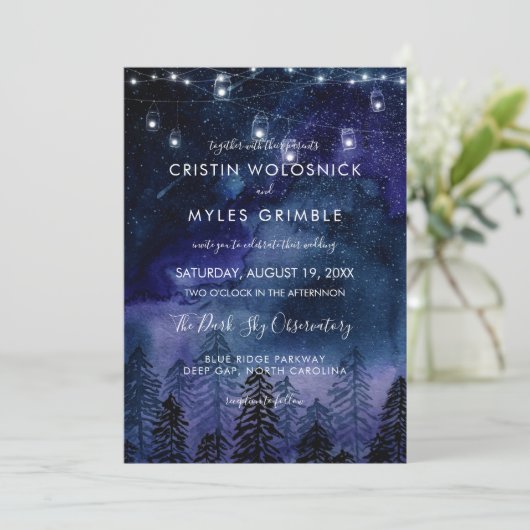 Rustic Night Sky Forest bruiloft uitnodiging (Staand voorkant)