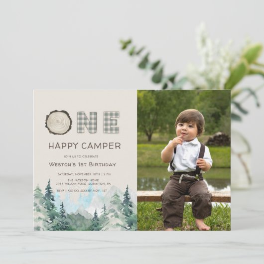 Rustic One Happy Camper Birthday Uitnodiging (Staand voorkant)