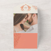 Rustic Peach Bloemen Hart Monogram Huwelijk All In One Uitnodiging (Buitenkant)