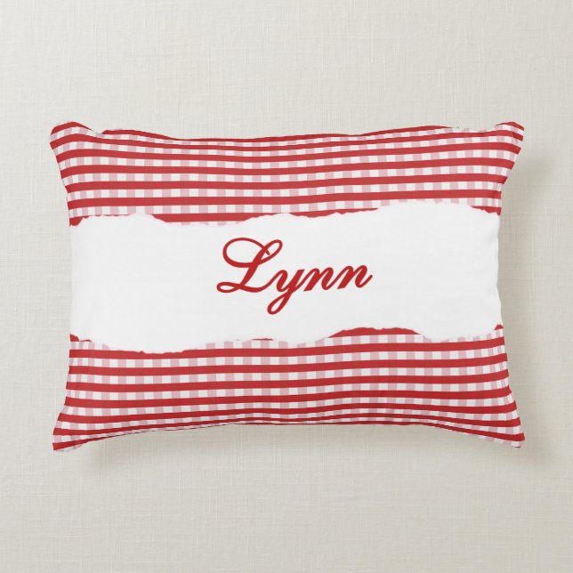 Rustic Red Gingham Personalized Name Accent Kussen (Voorkant)