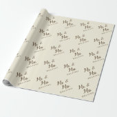 Rustic Script Pas getrouwd Mr Mrs. Net getrouwd Cadeaupapier (Uitgerold)