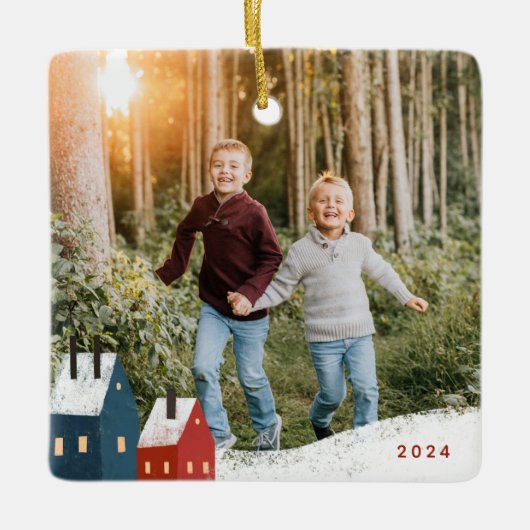 Rustic Snowy Village Scene Photo Ceramic Ornament (Voorkant)