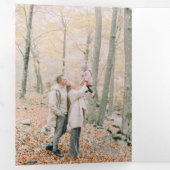 Rustic Snowy Winter Chistmas Village Drieluik Kaart (Binnenzijde eerst)