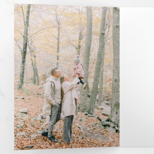 Rustic Snowy Winter Chistmas Village Drieluik Kaart (Binnenzijde eerst)