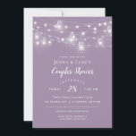 Rustic String Lights Couples Douche Invitation<br><div class="desc">Un modèle facile à utiliser pour la personnalisation et un prix abordable pour les couples imprimés. Ce design rustique chic présente des brins de lumières à cordes brillantes et des jarres de maçon sur un arrière - plan pourpre poussiéreux. Personnalisez l'invitation avec les détails de votre parti ou customisez le...</div>