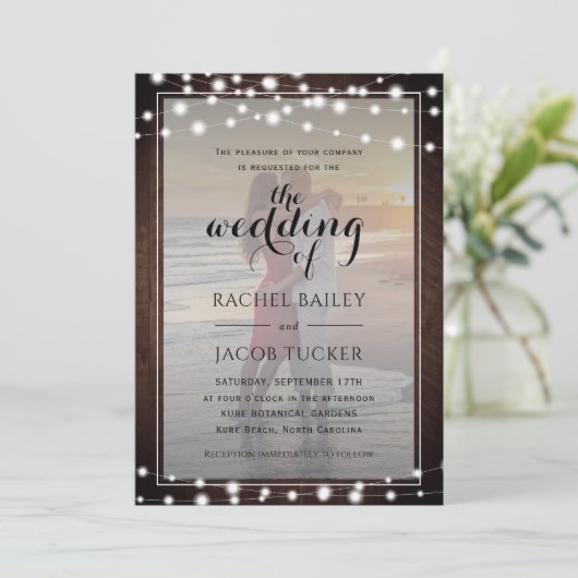 Rustic String Lights Faire-part de mariage de 2 ph (Debout devant)