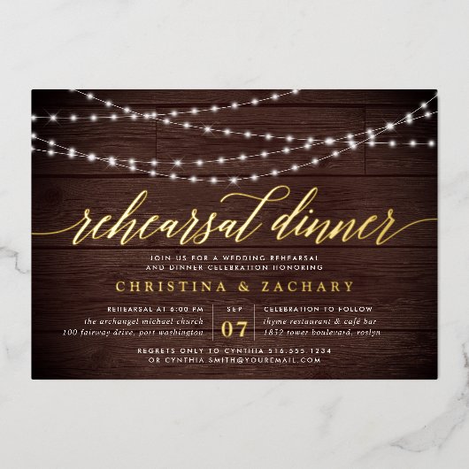 Rustic String Lights Rehearsal Dinner Folie Uitnodiging (Voorkant)