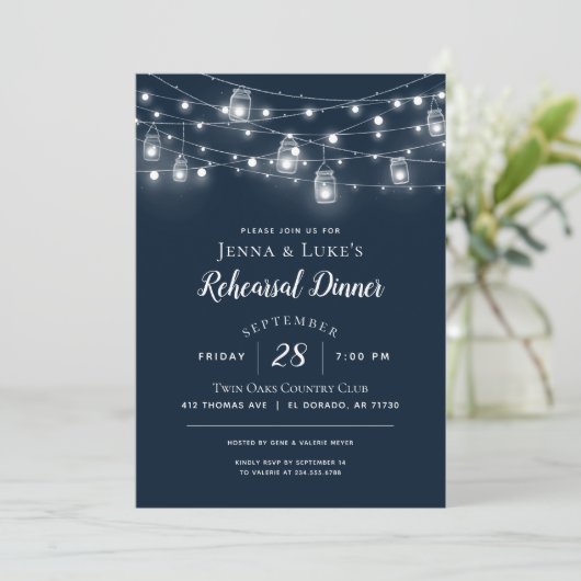 Rustic String Lights Rehearsal Dinner Invitation Kaart (Staand voorkant)