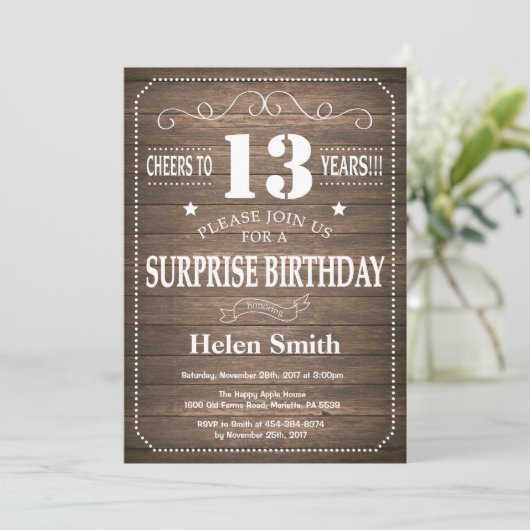Rustic Surprise 13e anniversaire Invitation (Debout devant)