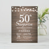 Rustic Surprise 50e anniversaire Invitation Bois (Debout devant)