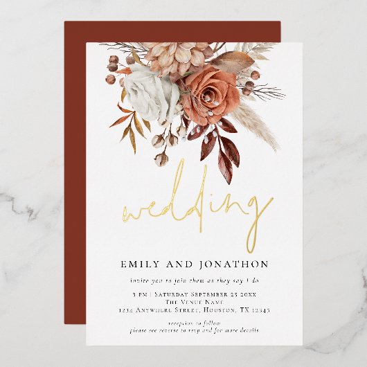 Rustic Terracotta Florals Informal Script Wedding Folie Uitnodiging (Voorkant / Achterkant)