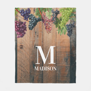 Rustic Vineyard Wood & Grapes Monogram Fleece Deken