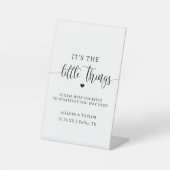 Rustic Wedding Bathroom Basket Reclamebord Met Voetstuk (Voorkant)