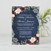 Rustic Wedding Blue Wood Burgundy Blue Floral Kaart (Staand voorkant)