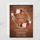 Rustic Wedding Wood Burgundy Floral Wreath Invite Kaart (Voorkant)