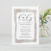Rustic Wood A Baby is Baby shower aan het brouwen Kaart (Staand voorkant)