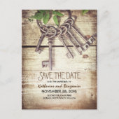 Rustic Wood Bewaar de datum met Skeleton Keys Aankondigingskaart (Voorkant)