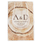 Rustic Wood cut Slice Monogram Wedding Gift Bag Medium Cadeauzakje (Voorkant)