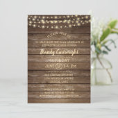 Rustic Wood en String Lights Graduation Party Kaart (Staand voorkant)