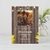 Rustic Wood Foto Westerne bruiloft Kaart (Staand voorkant)