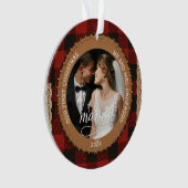Rustic Wood Grain Plaid First Christmas Married Ornament (voorkant)