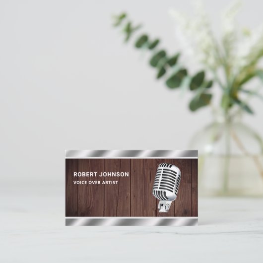 Rustic Wood Metallic Microfoon Voice Over Artiest Visitekaartje (Staand voorkant)
