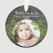 Rustic Wood Pine Baby's eerste kerstfoto Ornament (voorkant)