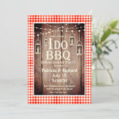 Rustic Wood Red Gingham I Do BBQ Verloving Kaart (Staand voorkant)