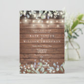 Rustic Wood String Lights Greenery Floral Wedding Kaart (Staand voorkant)