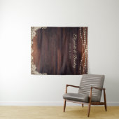 Rustic Wood String Lights Wedding Photo Backdrop Wandkleed (In Situ (horizontaal))